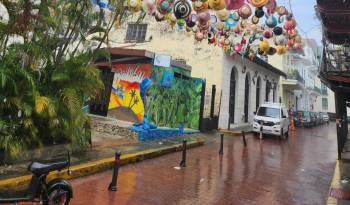La ‘Calle de los sombreros’ adorna el Casco Antiguo
