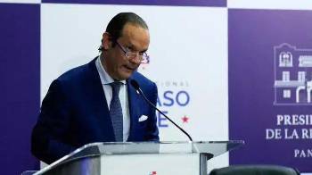 Javier Martínez-Acha, ministro de Relaciones Exteriores.