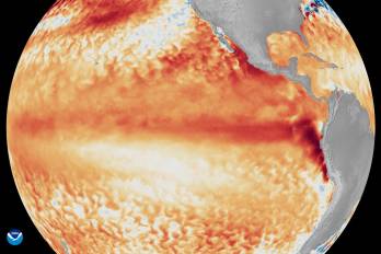 Fotografía satelital cedida por la Oficina Nacional de Administración Oceánica y Atmosférica (NOAA) que muestra la diferencia entre las temperaturas promedio de la superficie del mar en el ecuador del océano Pacífico tropical y la línea de referencia utilizada por el programa Coral Reef Watch.