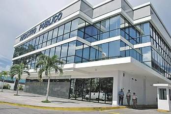 La abogada Nairobia Escruceria es nominada para dirigir el Registro Público.