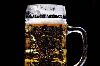 Rusia, uno de los mayores consumidores de esa bebida en el mundo, produjo el pasado año 834 millones de decalitros de cerveza, un 1,8 % más que en 2022.