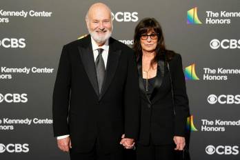 La autopsia concluyó que la causa de muerte fue homicidio, lo que indica la intervención de una tercera persona.