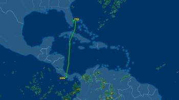 El avión llegó al aeropuerto de David este 9 de abril.