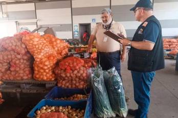 La Acodeco recomendó comparar precios, y recordó que la cebolla —nacional e importada— no está bajo control de precios.
