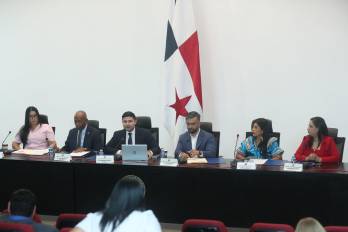 Comisión de Economía y Finanzas de la Asamblea Nacional.