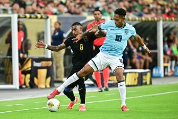 El futbolista panameño, Ismael Diaz durante el partido contra Honduras.