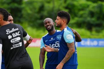 Panamá se mide esta noche a Guatemala desde el estadio El Trébol.