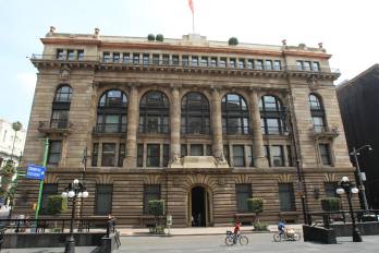 Vista general del edificio del Banco Nacional de México. Imagen de archivo.