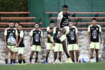 Jugadores de la selección de Bolivia durante un entrenamiento en México.