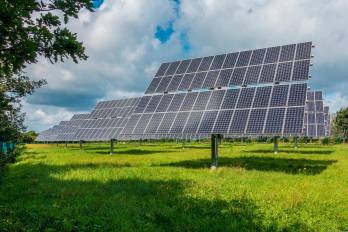 ‘Solaris’ consiste en la construcción de un parque solar que tenga la capacidad de producir 500 megavatios (MW) de energía, de forma periódica.