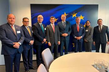 A finales de octubre, el viceministro de Relaciones Exteriores Carlos Arturo Hoyos sostuvo en Bruselas una reunión con Costas Kadis, comisario de Pesca de la Unión Europea.