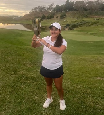 Sara Luciani, golfista panameña se consagró campeona de la categoría mayor infantil de 13-14 años.