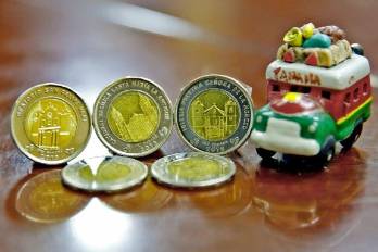 Dinero tienen a iglesias como logo.