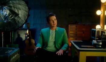 Drake Bell habló por primera vez sobre su experiencia de abuso sexual en el minidocumental ‘Quiet on Set’.
