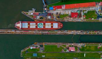 Desde enero, el tránsito por el Canal es de 24 buques diarios: 17 panamax y 7 neopanamax.