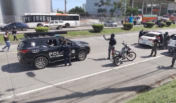 Operativo de la Policía Nacional dio con la captura de los dos sospechosos en la Tumba Muerto.