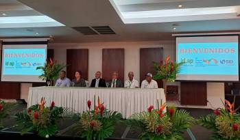 Autoridades presentes durante el sexto Congreso Científico, Ciencia y Tecnología para la Innovación de la Agricultura del Idiap.