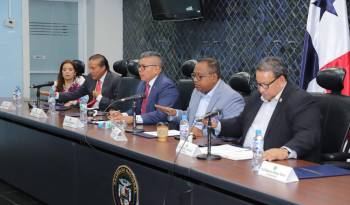 Los miembros de la Comisión de Credenciales dieron su aval a los diversos funcionarios designados por el Ejecutivo.