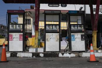 Fotografía de una gasolinera vacía este viernes en La Habana (Cuba).