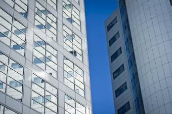 Vista exterior de la sede de la Corte Penal Internacional, en La Haya, Países Bajos.