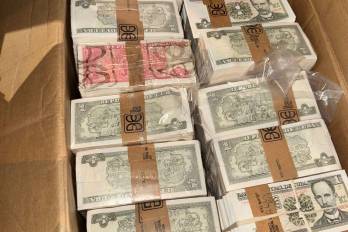 Encomienda sospechosa: Aduanas descubre billetes internacionales camuflados como libros