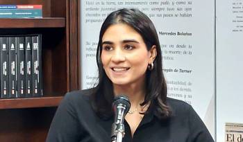 Serena Vamvas, representante de San Francisco, pidió a los dueños de locales comerciales reducir el ruido.