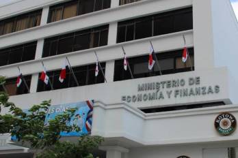 Panamá arranca agosto con cambios en la DGI, ejercicios militares y noticias de impacto