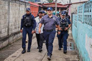 Homicidio de Ivis Ubarte apunta a posible vínculo con pandillas, informa el director de la Policía Nacional.