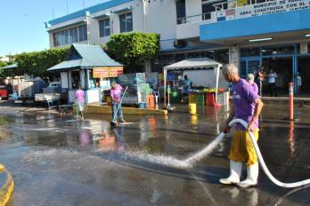 Los Mercados San Felipe Neri y de Mariscos cerrarán por limpieza profunda
