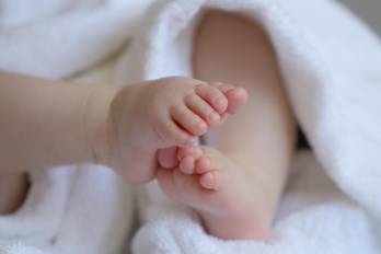 Las autoridades indicaron que la condición de la infante se mantiene estable.