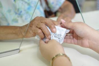 Licitación de $91 millones permitirá a la CSS asegurar tratamientos esenciales.