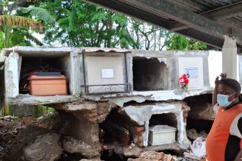 El Minsa intensifica labores de saneamiento en cementerios afectados por el terremoto en Veraguas.