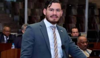 Vásquez defiende en este sentido que una de las prioridades que tiene que verse “lo antes posible” es el cambio al reglamento interno de la Asamblea.