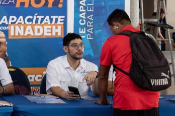Durante el proceso, trabajadores sociales elaboran un perfil de elección profesional del joven.