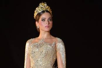 La organización Miss Universo excluye a seis candidatas en medio de una disputa interna.