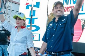 Carrizo y Spiegel se encontraban en la ciudad de Guatemala cuando se conoció sobre la orden de aprehensión y conducción.