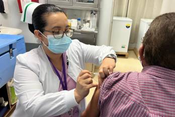 La Caja de Seguro Social aplica vacuna contra la influenza en todas sus unidades a nivel nacional.