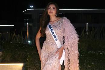 Mirna Caballini, Miss Panamá dice presente en la Gala Dinner del Miss Universo desde Phuket.