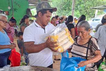 El IMA realiza agroferias en todo el país, donde se pueden adquirir alimentos básicos a bajo costo.