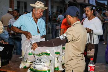 El IMA garantiza inventario para la entrega de bolsas navideñas de $15.