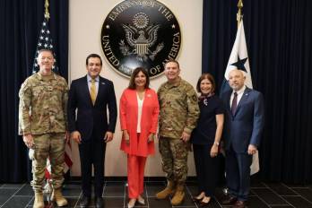 Primera dama y embajador de EE.UU. consolidan agenda social conjunta