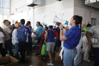 Centros de acopio reciben donaciones para familias afectadas por el terremoto