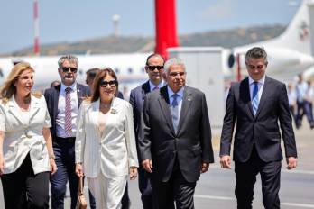 Presidente Mulino suma 31 viajes al extranjero en poco más de dos años.