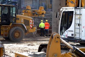 Mitradel y la Caja de Ahorros firmaron un acuerdo para ofrecer préstamos hipotecarios a trabajadores de la construcción.