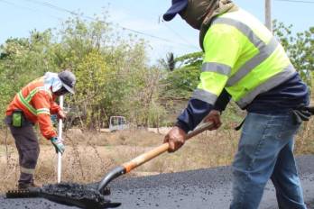 El presidente Mulino sanciona Ley 518 para usar llantas recicladas en carreteras