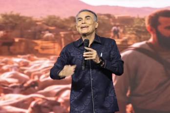 Pastor Edwin Álvarez a Mulino: “Necesitamos a alguien que diga que Panamá va pa’ arriba”.