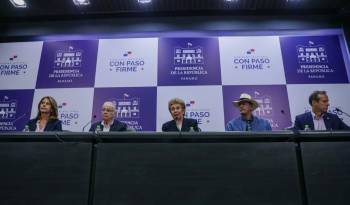 Los exmandatarios y miembros del Grupo IDEA ofrecieron una conferencia de prensa en el Palacio de Las Garzas.