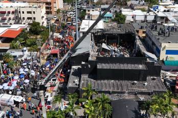 Trabajos de rescate en la discoteca Jet Set en Santo Domingo.