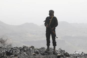El portavoz militar de las fuerzas insurgentes yemeníes, Yahya Sarea, asumió la autoría de los ataques
