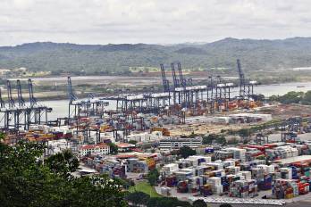 Puerto de Balboa, operado actualmente por Panama Ports, subsidiaria de CK Hutchison.